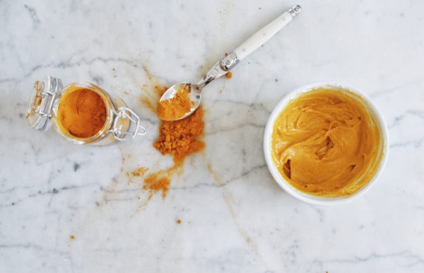 Soothing turmeric face mask recipe || The Conscious Collective